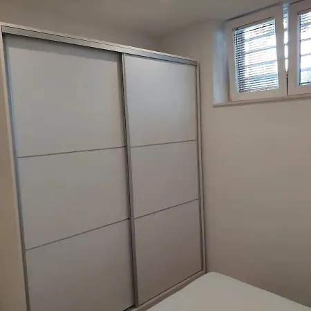 Lutikano Appartement *